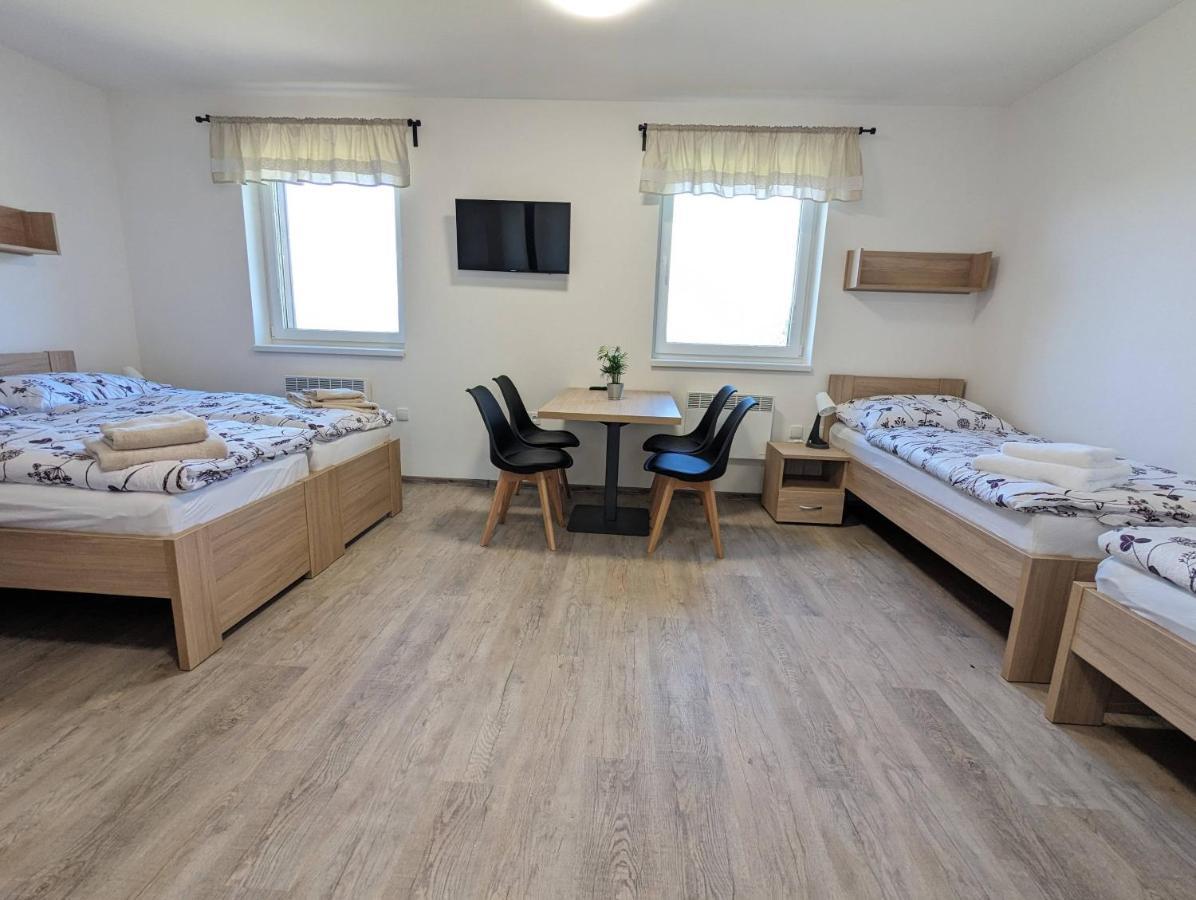 Restaurace A Penzion Gansberg Cotkytle Eksteriør bilde