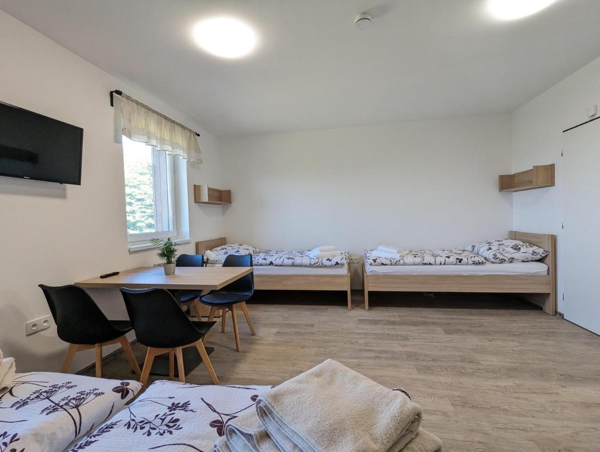 Restaurace A Penzion Gansberg Cotkytle Eksteriør bilde